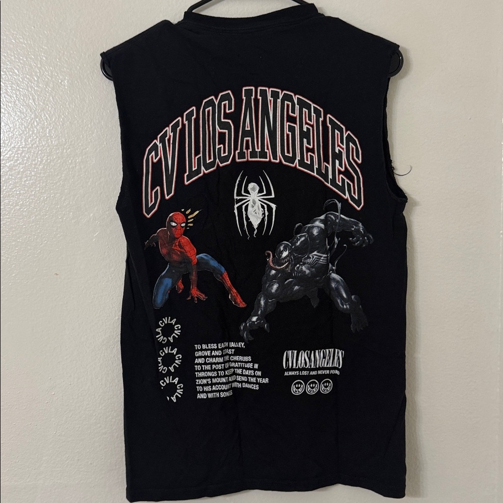Lightly Used- CVLA Spider-Man/ Venom Tank - (Small)
*Note: Sleeves were cut off